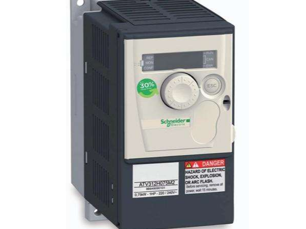 三盛機電供貨的<i style='color:red'>施耐德atv312</i>變頻器應(yīng)用于塑料機械行業(yè)
